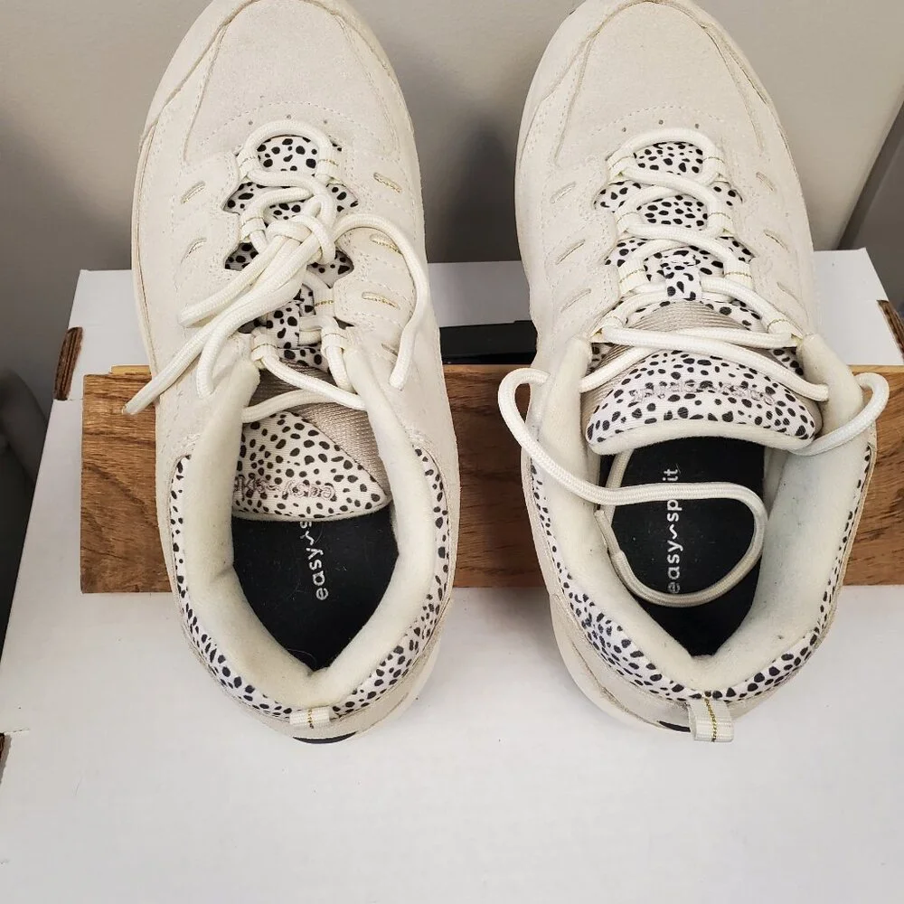Easy Spirit Romy Walking Shoes Ivory Suede Leopard Print. Women's Size 8WW.